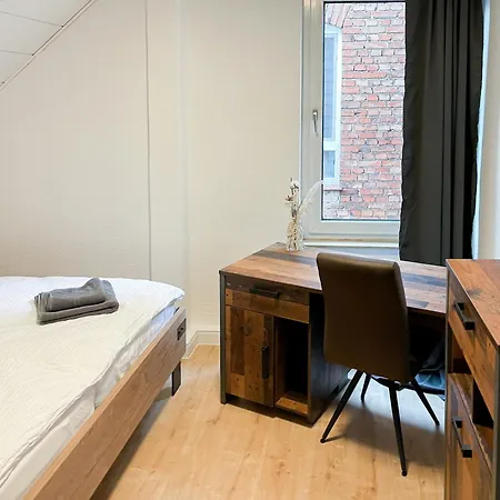 Bright Elzer Strasse * Хильдесхайм