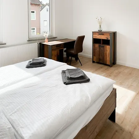 Bright Elzer Strasse הילדסהיים