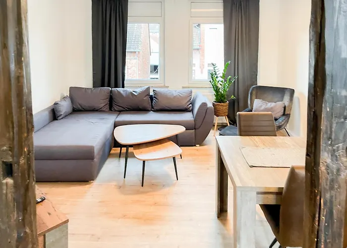 Апартаменты Bright Elzer Strasse *