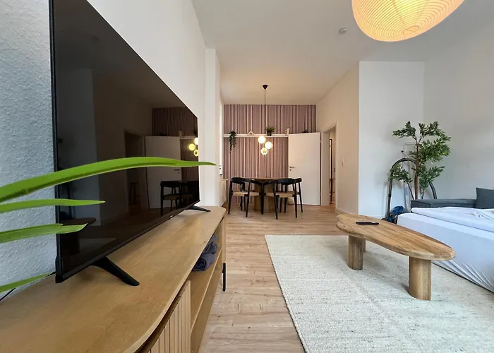 Bright Elzer Strasse Хильдесхайм