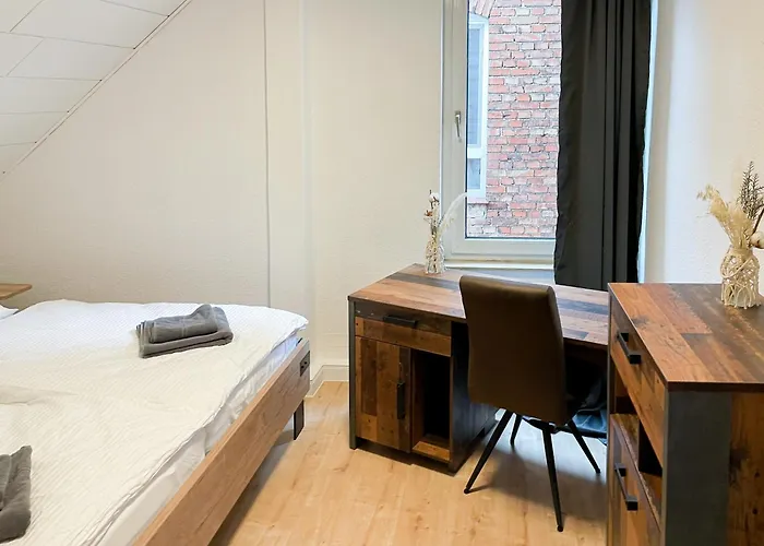 Bright Elzer Strasse * Хильдесхайм